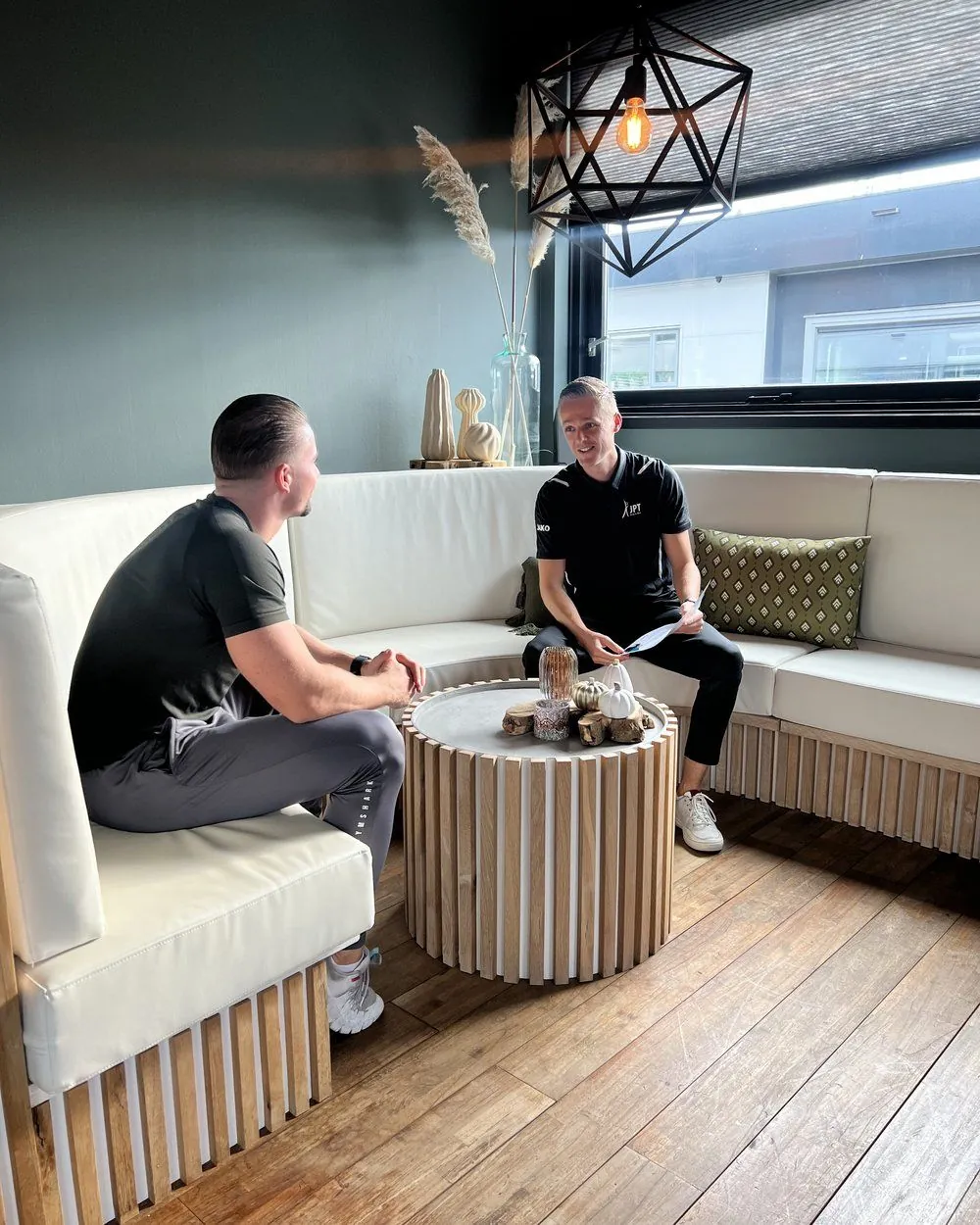 Persoonlijk intakegesprek met een lifestylecoach bij JPT