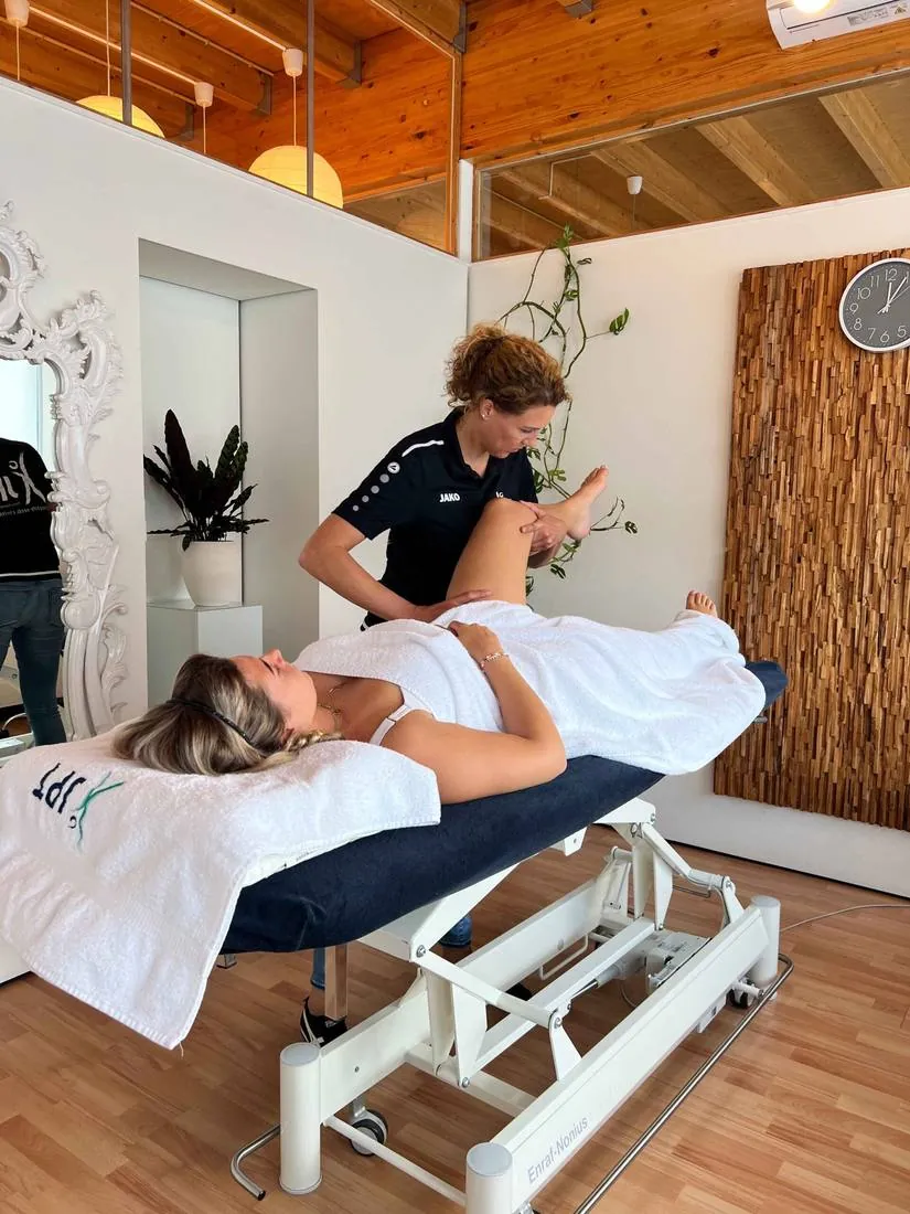 Bindweefselmassage in uitvoering bij JPT